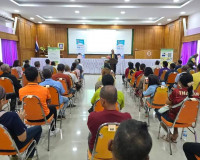 จังหวัดสุราษฎร์ธานีมอบสมุดประจำตัวผู้รับได้การคัดเลือกให้ทำก ... พารามิเตอร์รูปภาพ 7
