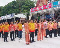 จังหวัดสุราษฎร์ธานีนำเรือพนมพระถ้วยรางวัลพระราชทาน ร่วมแสดงโ ... พารามิเตอร์รูปภาพ 14