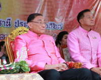 จังหวัดสุราษฎร์ธานีนำเรือพนมพระถ้วยรางวัลพระราชทาน ร่วมแสดงโ ... พารามิเตอร์รูปภาพ 20