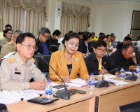 รองผู้ว่าราชการจังหวัดสุราษฎร์ธานี เป็นประธานในการประชุมปรึก ... พารามิเตอร์รูปภาพ 3
