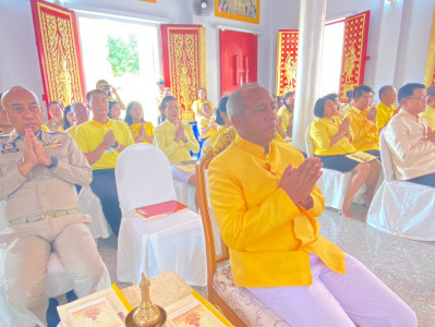 รองผู้ว่าราชการจังหวัดสุราษฎร์ธานี เป็นประธานในพิธีเจริญพระพ ... พารามิเตอร์รูปภาพ 1