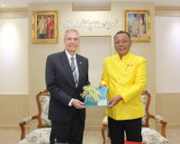 จังหวัดสุราษฎร์ธานีต้อนรับเอกอัครราชทูตสหรัฐอเมริกาประจำประเ ... พารามิเตอร์รูปภาพ 17