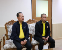 รองผู้ว่าราชการจังหวัดสุราษฎร์ธานี ให้การต้อนรับ นางทัศนีย์  ... พารามิเตอร์รูปภาพ 4