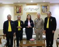 รองผู้ว่าราชการจังหวัดสุราษฎร์ธานี ให้การต้อนรับ นางทัศนีย์  ... พารามิเตอร์รูปภาพ 5