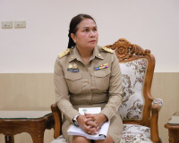 รองผู้ว่าราชการจังหวัดสุราษฎร์ธานี ให้การต้อนรับ นางทัศนีย์  ... พารามิเตอร์รูปภาพ 15
