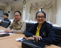 รองผู้ว่าราชการจังหวัดสุราษฎร์ธานี ให้การต้อนรับ นางทัศนีย์  ... พารามิเตอร์รูปภาพ 20