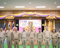 จังหวัดสุราษฎร์ธานี จัดพิธีมอบเหรียญพระราชทานแก่นักปกครองท้อ ... พารามิเตอร์รูปภาพ 11