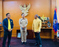 รองผู้ว่าราชการจังหวัดสุราษฎร์ธานี กล่าวต้อนรับคณะกรรมการคัด ... พารามิเตอร์รูปภาพ 3