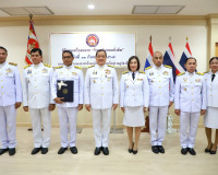 จังหวัดสุราษฎร์ธานีจัดพิธีมอบเครื่องหมาย “รักษาดินแดนยิ่งชีพ ... พารามิเตอร์รูปภาพ 9