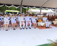 รองผู้ว่าราชการจังหวัดสุราษฎร์ธานี เป็นประธานในพิธีพระราชทาน ... พารามิเตอร์รูปภาพ 2