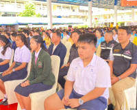 รองผู้ว่าราชการจังหวัดสุราษฎร์ธานี กล่าวต้อนรับ พล.อ.เกรียงไ ... พารามิเตอร์รูปภาพ 8