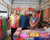 รองผู้ว่าราชการจังหวัดสุราษฎร์ธานี เป็นประธานเปิดโครงการตลาด ... พารามิเตอร์รูปภาพ 23