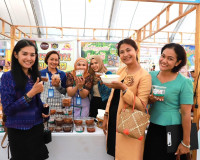 รองผู้ว่าราชการจังหวัดสุราษฎร์ธานี เป็นประธานเปิดโครงการตลาด ... พารามิเตอร์รูปภาพ 27
