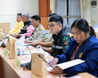 รองผู้ว่าราชการจังหวัดสุราษฎร์ธานี เป็นประธานในการประชุมคณะก ... พารามิเตอร์รูปภาพ 4