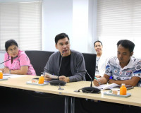 รองผู้ว่าราชการจังหวัดสุราษฎร์ธานี เป็นประธานในการประชุมเตรี ... พารามิเตอร์รูปภาพ 3