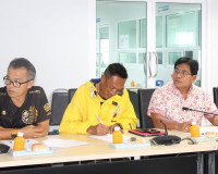 รองผู้ว่าราชการจังหวัดสุราษฎร์ธานี เป็นประธานในการประชุมเตรี ... พารามิเตอร์รูปภาพ 5