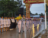 รองผู้ว่าราชการจังหวัดสุราษฎร์ธานีเชิญพวงมาลาพระราชทานและพวง ... พารามิเตอร์รูปภาพ 2