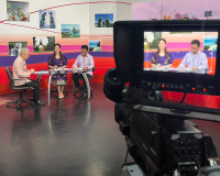 รองผู้ว่าราชการจังหวัดสุราษฎร์ธานี ให้สัมภาษณ์สดรายการ “แหลง ... พารามิเตอร์รูปภาพ 2