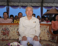 รองผู้ว่าราชการจังหวัดสุราษฎร์ธานี เป็นประธานในพิธีชักพุ่มเม ... พารามิเตอร์รูปภาพ 1