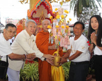 รองผู้ว่าราชการจังหวัดสุราษฎร์ธานี เป็นประธานในพิธีชักพุ่มเม ... พารามิเตอร์รูปภาพ 9