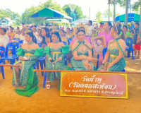 รองผู้ว่าราชการจังหวัดสุราษฎร์ธานี เป็นประธานในพิธีเปิดงานปร ... พารามิเตอร์รูปภาพ 6