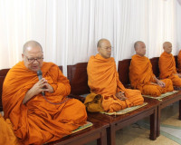 รองผู้ว่าราชการจังหวัดสุราษฎร์ธานี เป็นประธานในพิธีรับกระถาง ... พารามิเตอร์รูปภาพ 2