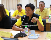 รองผู้ว่าราชการจังหวัดสุราษฎร์ธานี เป็นประธานในการประชุมเตรี ... พารามิเตอร์รูปภาพ 3