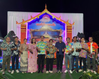 รองผู้ว่าราชการจังหวัดสุราษฎร์ธานี พร้อมด้วยนางพรรณทิพย์ เจร ... พารามิเตอร์รูปภาพ 8
