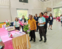 รองผู้ว่าราชการจังหวัดสุราษฎร์ธานี เป็นประธานในพิธีเปิดกิจกร ... พารามิเตอร์รูปภาพ 2