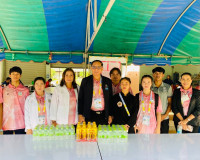 รองผู้ว่าราชการจังหวัดสุราษฎร์ธานี พร้อมด้วย นางรุ้งเพชร รอด ... พารามิเตอร์รูปภาพ 2