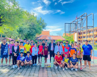 รองผู้ว่าราชการจังหวัดสุราษฎร์ธานี พร้อมด้วย นางรุ้งเพชร รอด ... พารามิเตอร์รูปภาพ 4