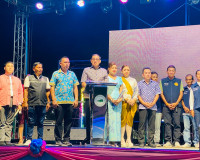รองผู้ว่าราชการจังหวัดสุราษฎร์ธานี พร้อมด้วย นางพรรณทิพย์ เจ ... พารามิเตอร์รูปภาพ 2