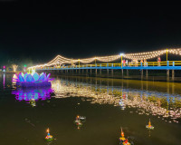 รองผู้ว่าราชการจังหวัดสุราษฎร์ธานี พร้อมด้วย นางพรรณทิพย์ เจ ... พารามิเตอร์รูปภาพ 9