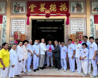 รองผู้ว่าราชการจังหวัดสุราษฎร์ธานี ได้เข้าร่วมพิธีวันเฉลิมฉล ... พารามิเตอร์รูปภาพ 7