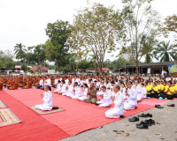 พระภิกษุสงฆ์ทั้งไทยและต่างชาติกว่า 500 รูป ธุดงผ่านจังหวัดสุ ... พารามิเตอร์รูปภาพ 15
