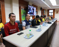 รักษาการผู้ว่าราชการจังหวัดสุราษฎร์ธานี ในฐานะผู้บัญชาการเหต ... พารามิเตอร์รูปภาพ 12