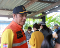 รองผู้ว่าราชการจังหวัดสุราษฎร์ธานี และนายอำเภอกาญจนดิษฐ์ ร่ว ... พารามิเตอร์รูปภาพ 1
