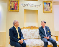 รองผู้ว่าราชการจังหวัดสุราษฎร์ธานี ให้การต้อนรับนายอุฬาร จิ๋ ... พารามิเตอร์รูปภาพ 4