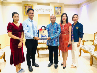 รองผู้ว่าราชการจังหวัดสุราษฎร์ธานี ให้การต้อนรับและกล่าวขอบค ... พารามิเตอร์รูปภาพ 1