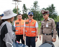 ผู้ว่าฯ สุราษฎร์ธานี ลงพื้นที่ติดตามการค้นหา หนุ่มขี่รถจักรย ... พารามิเตอร์รูปภาพ 2