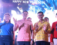 ชาวจังหวัดสุราษฎร์ธานี ร่วมกิจกรรมเฉลิมฉลองเคาท์ดาวน์ วันส่ง ... พารามิเตอร์รูปภาพ 1