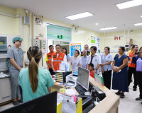 ผู้ว่าราชการจังหวัดสุราษฎร์ธานี เยี่ยมอาการและให้กำลังใจผู้ไ ... พารามิเตอร์รูปภาพ 6