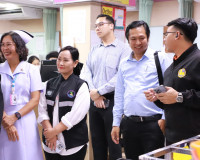 ผู้ว่าราชการจังหวัดสุราษฎร์ธานี เยี่ยมอาการและให้กำลังใจผู้ไ ... พารามิเตอร์รูปภาพ 13