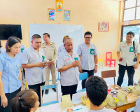 รองผู้ว่าราชการจังหวัดสุราษฎร์ธานี เป็นประธานในกิจกรรมเทิดพร ... พารามิเตอร์รูปภาพ 12