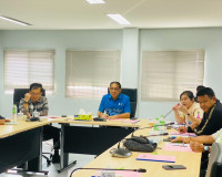 รองผู้ว่าราชการจังหวัดสุราษฎร์ธานี เป็นประธานใน การประชุมสำน ... พารามิเตอร์รูปภาพ 1