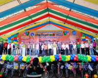 รองผู้ว่าราชการจังหวัดสุราษฎร์ธานี เป็นประธานเปิดงานวันเด็กแ ... พารามิเตอร์รูปภาพ 10