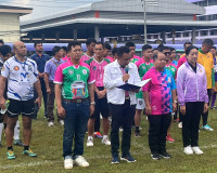 รองผู้ว่าราชการจังหวัดสุราษฎร์ธานีเป็นประธานเปิดการแข่งขันฟุ ... พารามิเตอร์รูปภาพ 2