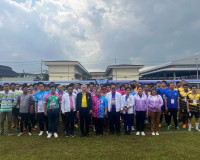 รองผู้ว่าราชการจังหวัดสุราษฎร์ธานีเป็นประธานเปิดการแข่งขันฟุ ... พารามิเตอร์รูปภาพ 5