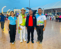รองผู้ว่าราชการจังหวัดสุราษฎร์ธานี ร่วมเป็นเกียรติชมการประกว ... พารามิเตอร์รูปภาพ 2