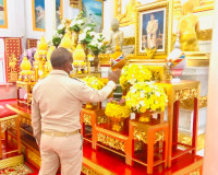 รองผู้ว่าราชการจังหวัดสุราษฎร์ธานี เป็นประธานในพิธีถวายภัตตา ... พารามิเตอร์รูปภาพ 1